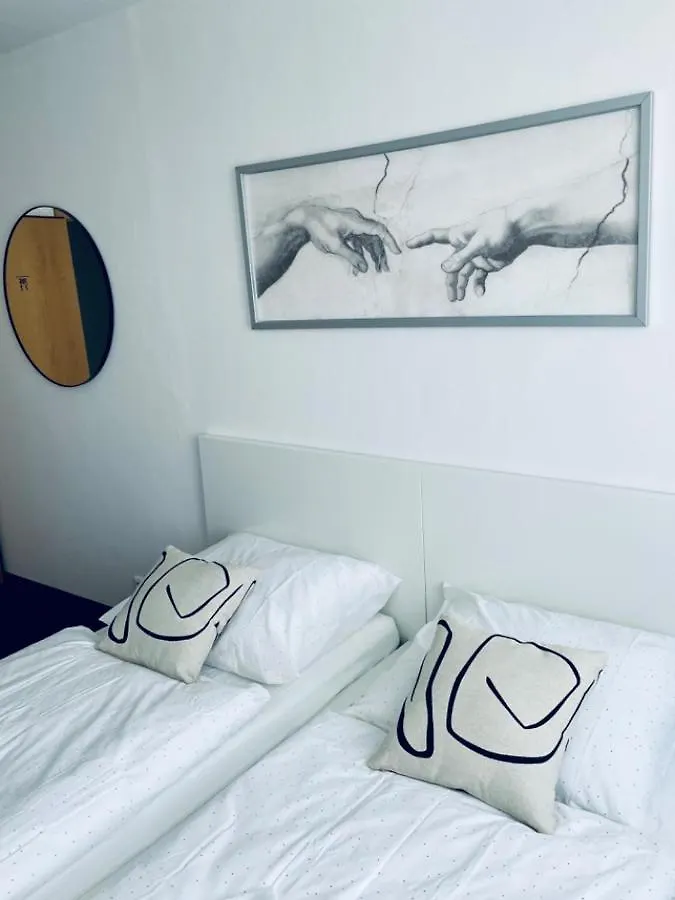 Apartamento Apartmány Bryksova Praga República Checa